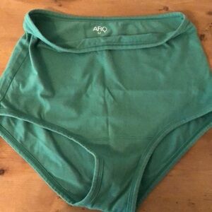ARQ Green High-Waisted Briefs